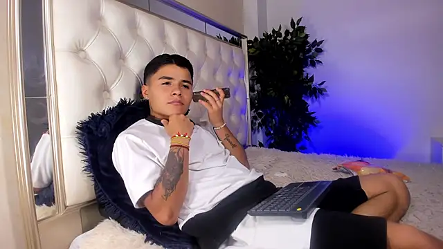 Liam Dustin online show from 31, 5, 2026