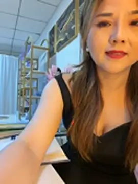 Xiaoxiao-y online show from 18, 6, 2026