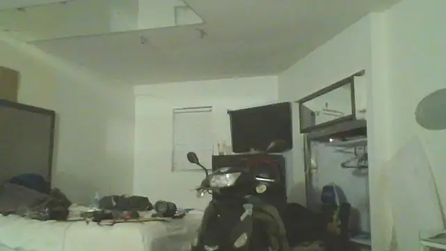Snapshot of CaptCraker chatting on 6, 4, 2026 CaptCraker online show from 6, 4, 2026