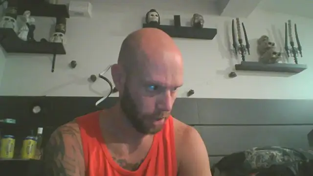 Snapshot of CaptCraker chatting on 10, 4, 2026 CaptCraker online show from 10, 4, 2026