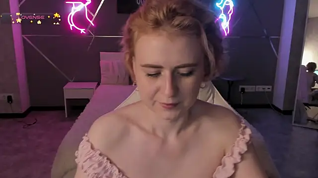 Snapshot of Shiny_Liss chatting on 8, 7, 2026 Shiny Liss online show from 8, 7, 2026
