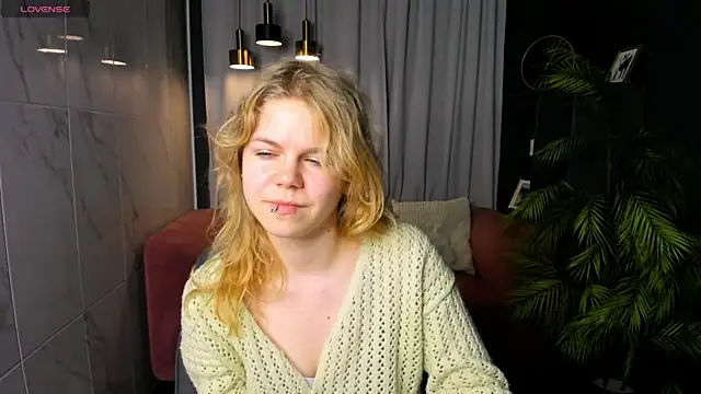 ElizabethVane online show from 9, 6, 2026