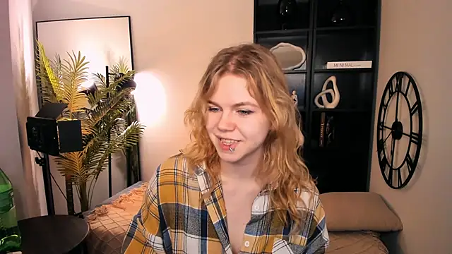 Snapshot of ElizabethVane chatting on 27, 6, 2026 ElizabethVane online show from 27, 6, 2026