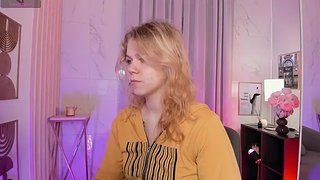 Snapshot of ElizabethVane chatting on 2, 7, 2026 ElizabethVane online show from 2, 7, 2026