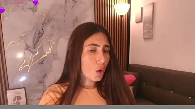Snapshot of LucyBecker chatting on 18, 4, 2026 LucyBecker online show from 18, 4, 2026