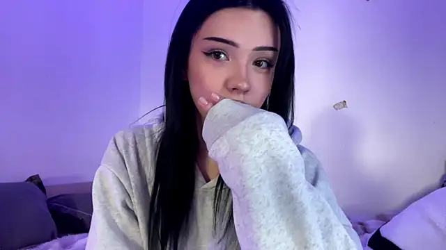 Snapshot of BeckyAurielle chatting on 11, 4, 2026 BeckyAurielle online show from 11, 4, 2026