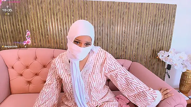 Aminaa Kaarim online show from 16, 3, 2026