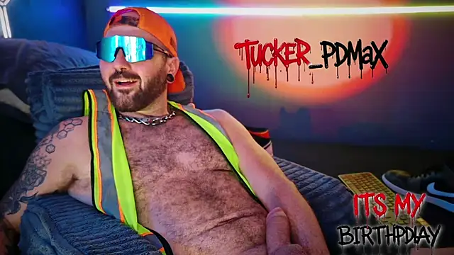 Snapshot of Tucker_pdmax chatting on 8, 6, 2026 Tucker pdmax online show from 8, 6, 2026