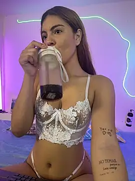 Snapshot of Emily_vega1_ chatting on 26, 3, 2026 Emily vega1 online show from 26, 3, 2026