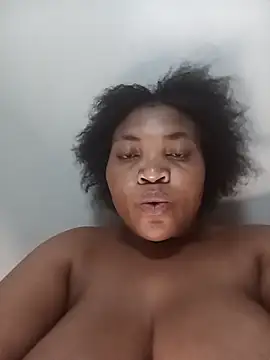 BeverlyQueen15 online show from 28, 4, 2026