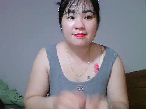 Snapshot of Tits28-2 chatting on 6, 5, 2026 Tits28-2 online show from 6, 5, 2026