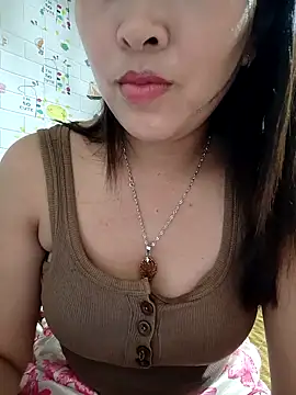 Cherry XyX online show from 7, 4, 2026