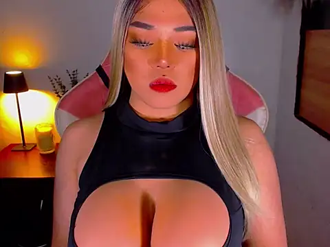 Zandralopez online show from 30, 3, 2026