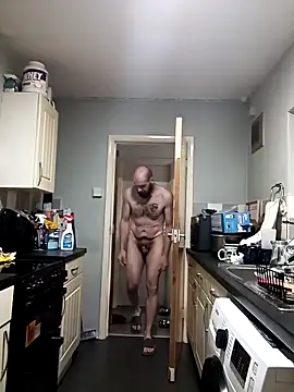 Snapshot of Jimbo4928 chatting on 11, 4, 2026 Jimbo4928 online show from 11, 4, 2026