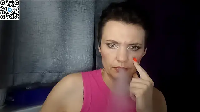 HotMamaQueen234 online show from 31, 5, 2026