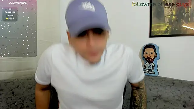 Snapshot of sweetlatinoboy chatting on 9, 6, 2026 sweetlatinoboy online show from 9, 6, 2026
