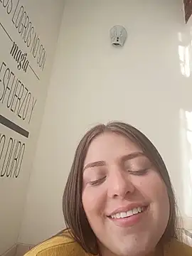 Snapshot of EmiilyStonee chatting on 13, 5, 2026 EmiilyStonee online show from 13, 5, 2026