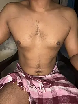 Snapshot of hotty_top chatting on 14, 4, 2026 hotty top online show from 14, 4, 2026
