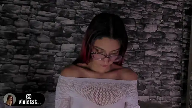 VioletWinters online show from 11, 6, 2026