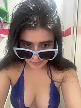 LinaEvansonn online show from 22, 4, 2026