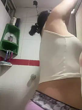 LinaEvansonn online show from 24, 4, 2026