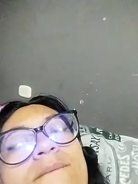 Snapshot of LatinSquirtBaby chatting on 19, 5, 2026 LatinSquirtBaby online show from 19, 5, 2026