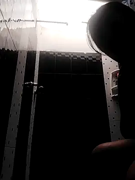 Snapshot of LatinSquirtBaby chatting on 29, 5, 2026 LatinSquirtBaby online show from 29, 5, 2026