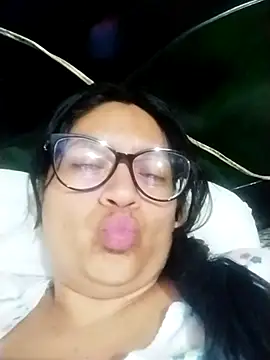 Snapshot of LatinSquirtBaby chatting on 8, 6, 2026 LatinSquirtBaby online show from 8, 6, 2026