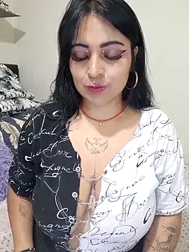 Sarah-917 online show from 21, 4, 2026