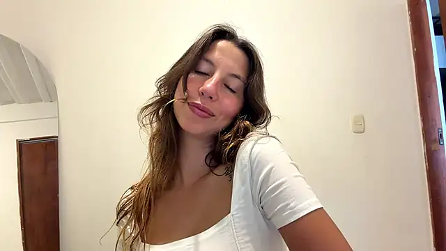 Snapshot of Julieta_Jol chatting on 21, 4, 2026 Julieta Jol online show from 21, 4, 2026