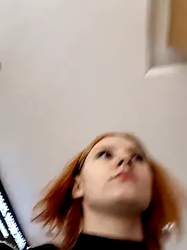 Snapshot of NinaParri chatting on 7, 4, 2026 NinaParri online show from 7, 4, 2026