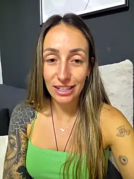 Snapshot of NicoleKaiser chatting on 5, 5, 2026 NicoleKaiser online show from 5, 5, 2026