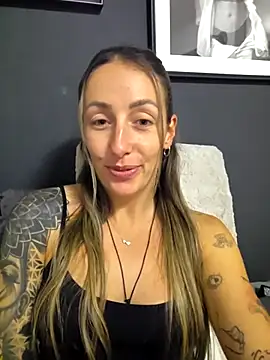 Snapshot of NicoleKaiser chatting on 12, 5, 2026 NicoleKaiser online show from 12, 5, 2026