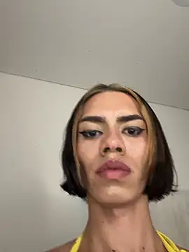 Amira BabyHot online show from 25, 3, 2026