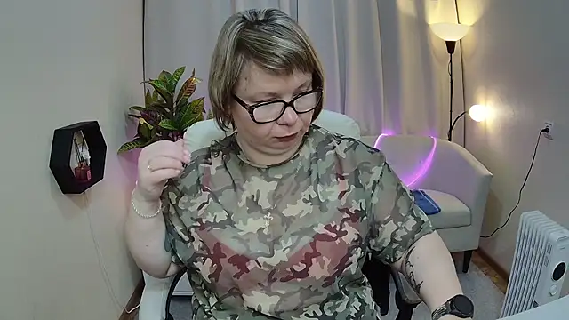 BonnnyBoobsy online show from 2, 5, 2026