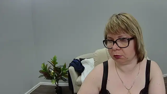 Snapshot of BonnnyBoobsy chatting on 18, 7, 2026 BonnnyBoobsy online show from 18, 7, 2026