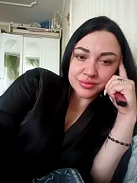 Snapshot of Elsie-Nora chatting on 7, 5, 2026 Elsie-Nora online show from 7, 5, 2026