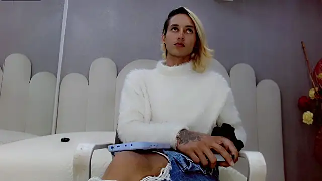 samantha bliss24 online show from 18, 4, 2026