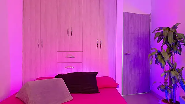 Snapshot of isabellahofmann chatting on 14, 4, 2026 isabellahofmann online show from 14, 4, 2026
