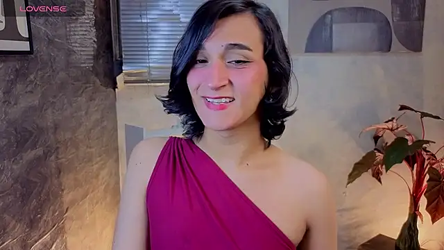 Zoee Kiss  online show from 3, 5, 2026