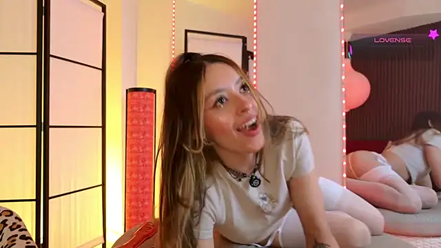 Elysia carter online show from 10, 5, 2026