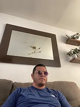 HOTB0Y18 online show from 24, 3, 2026