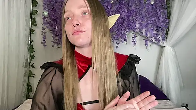 Snapshot of ElfGirlAna chatting on 8, 6, 2026 ElfGirlAna online show from 8, 6, 2026