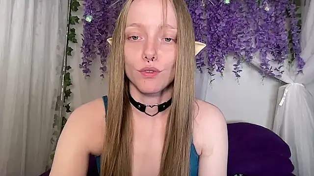Snapshot of ElfGirlAna chatting on 17, 6, 2026 ElfGirlAna online show from 17, 6, 2026
