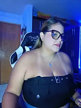Snapshot of Bonny_rousse01 chatting on 6, 6, 2026 Bonny rousse01 online show from 6, 6, 2026