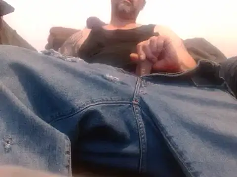Snapshot of MrDontRush chatting on 9, 7, 2026 MrDontRush online show from 9, 7, 2026