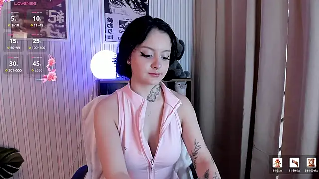  EmilyRouge  online show from 14, 4, 2026