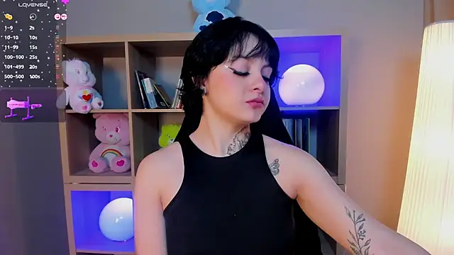  EmilyRouge  online show from 4, 7, 2026
