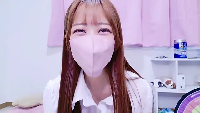 Snapshot of RIRI_23 chatting on 2, 4, 2026 RIRI 23 online show from 2, 4, 2026