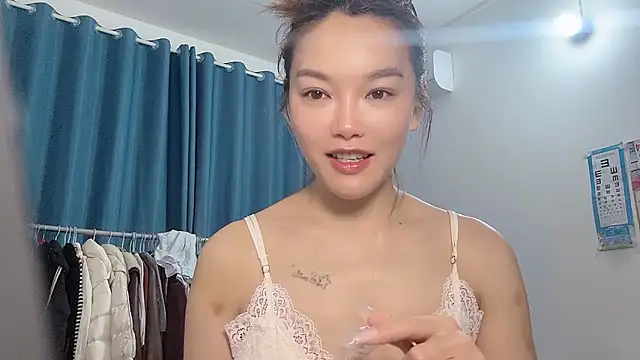 Snapshot of leilei998 chatting on 4, 4, 2026 leilei998 online show from 4, 4, 2026